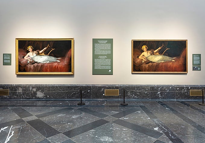Goya'nın 'Santa Cruz Markizi' (solda), yakın zamanda bulunan kopyalardan birinin yanında.