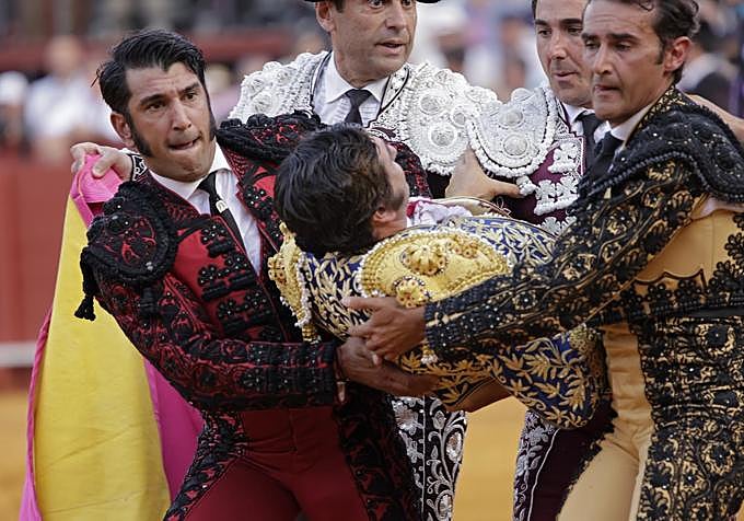 La secuencia de la cogida a Morante en Sevilla