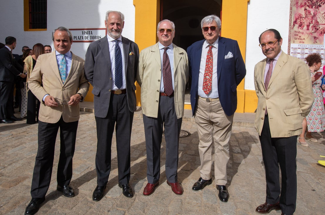 En imágenes, Puerta del Príncipe de la corrida del lunes 20 de abril ...