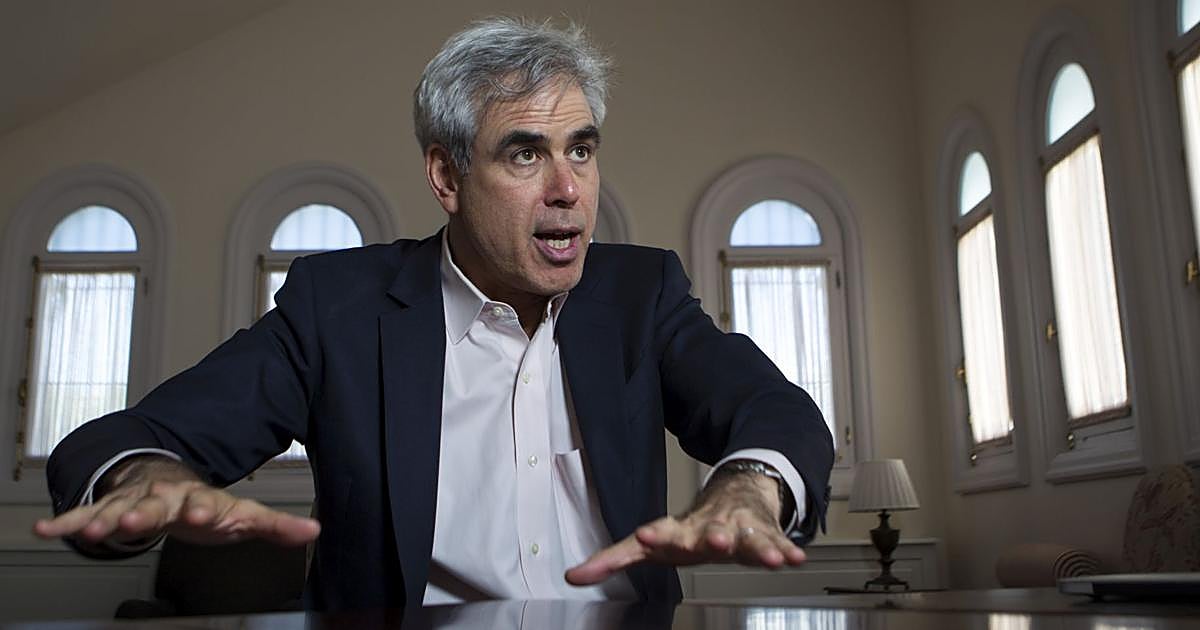 Jonathan Haidt: «Cuanto antes expones a los niños a la IA, antes dejan de pensar»