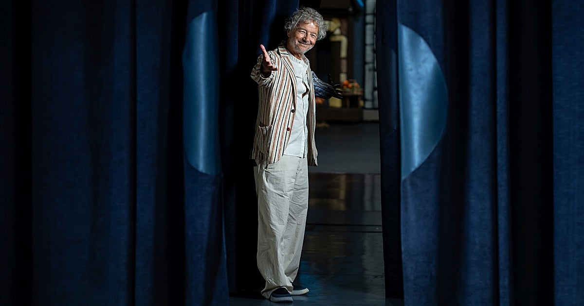 Daniele Finzi Pasca: «Entender este mundo es muy difícil, sería muy pretencioso intentarlo»