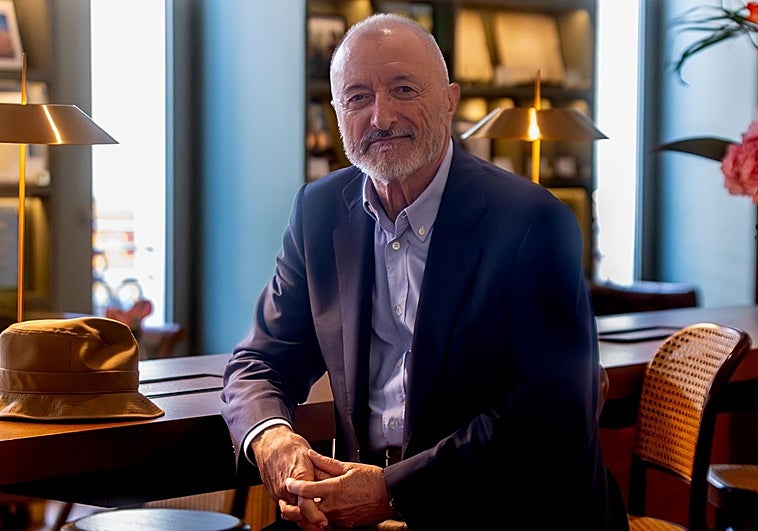 La guerra, el gran laboratorio del Arturo Pérez-Reverte escritor