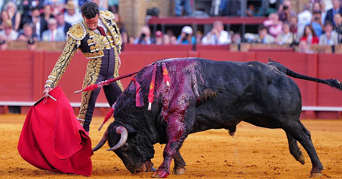 El toro 'Secretario', de El Parralejo, premio al más bravo de la Feria para el Casino Tertulia Los 40