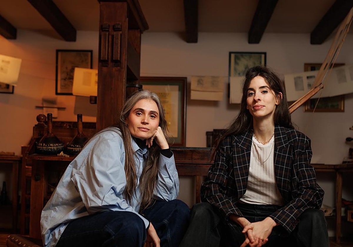 Las autoras del libro, y creadoras del popular pódcast 'Las hijas de Felipe'