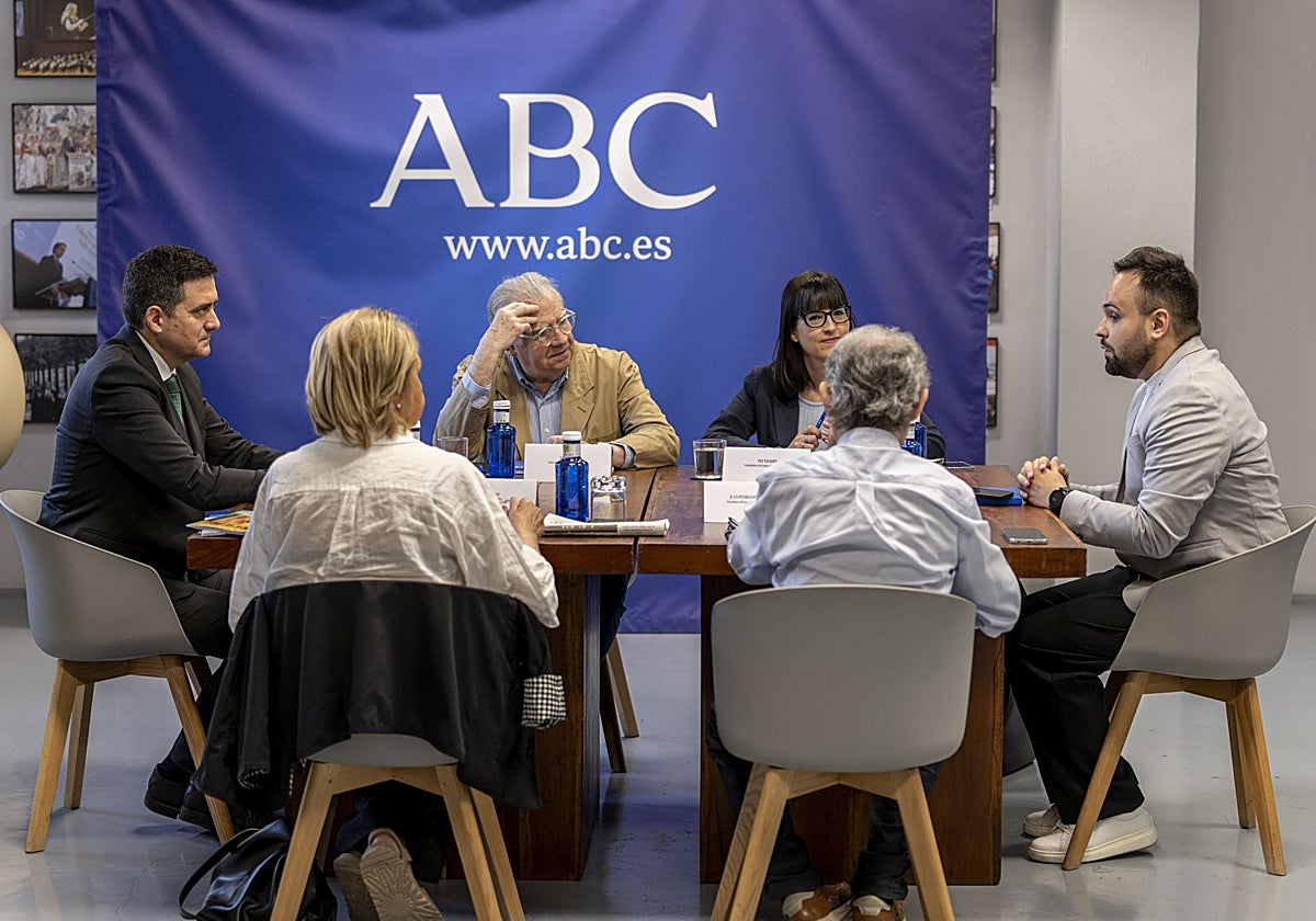 Desayuno organizado por ABC en Valencia.