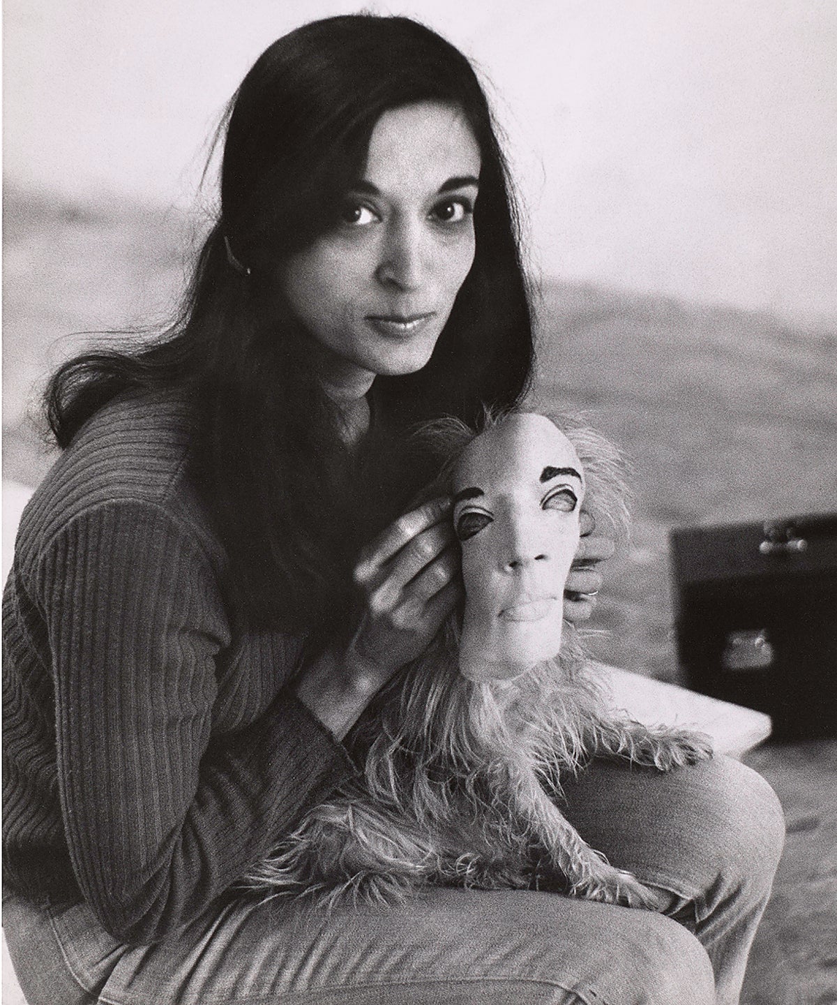 Retrato de Marisol, 1973. Fotografía: Irene Vihar Studio. Marisol Papers Collection, Buffalo AKG Art Museum.
