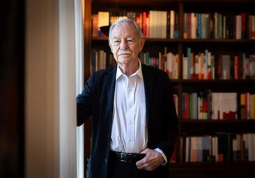 Eduardo Mendoza: «A las grandes novelas del siglo XIX les sobran muchas páginas»