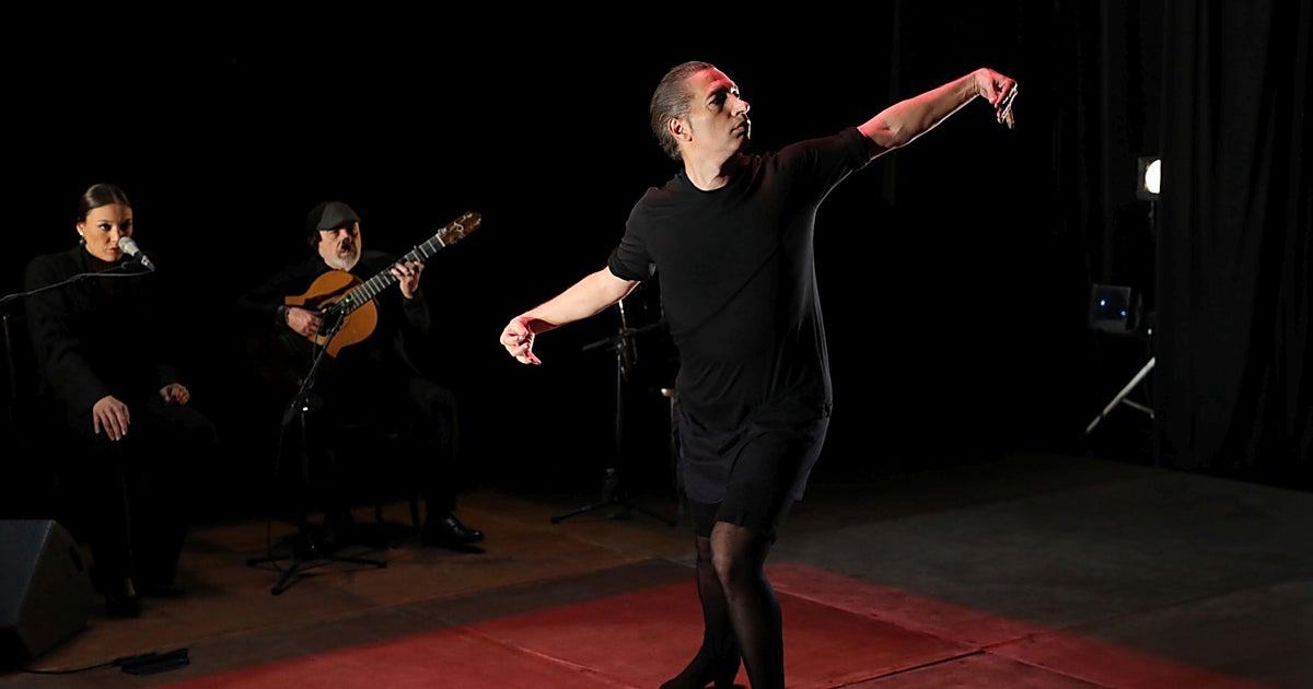 Israel Galván: «Me gusta la palabra bailante; pero si me preguntan, sí, soy bailaor»