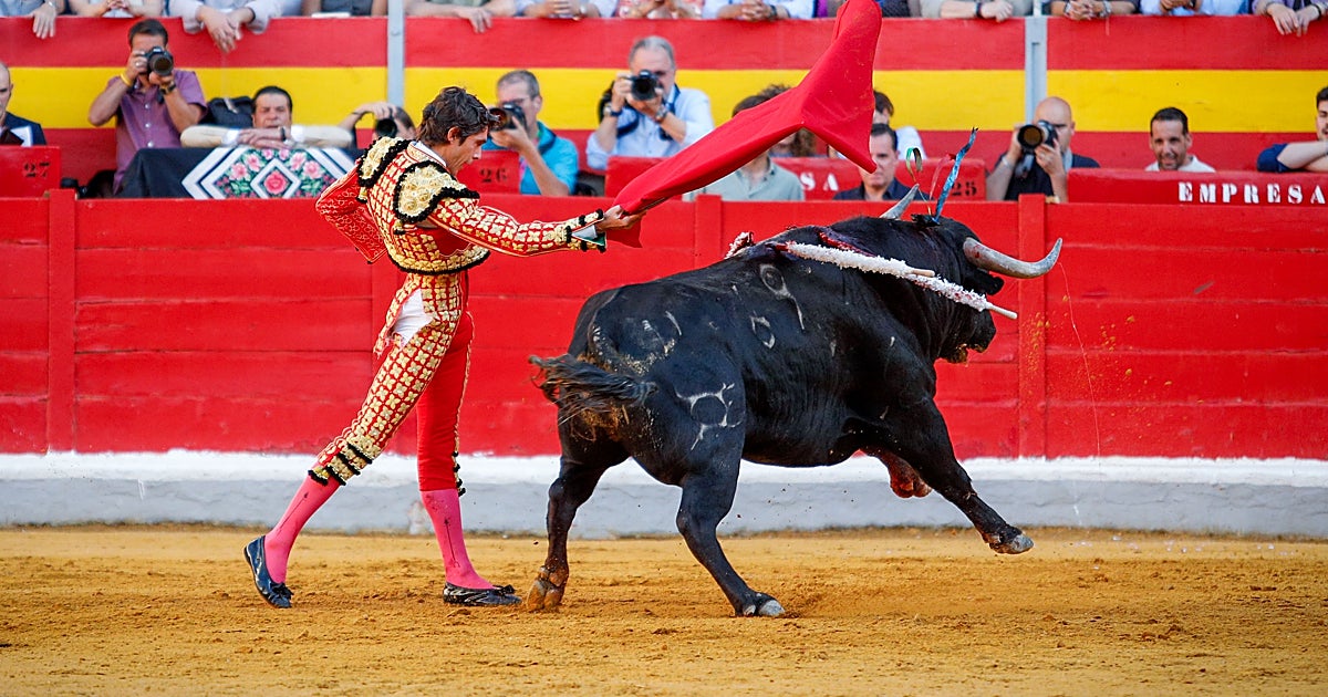 Figuras en son de guerra