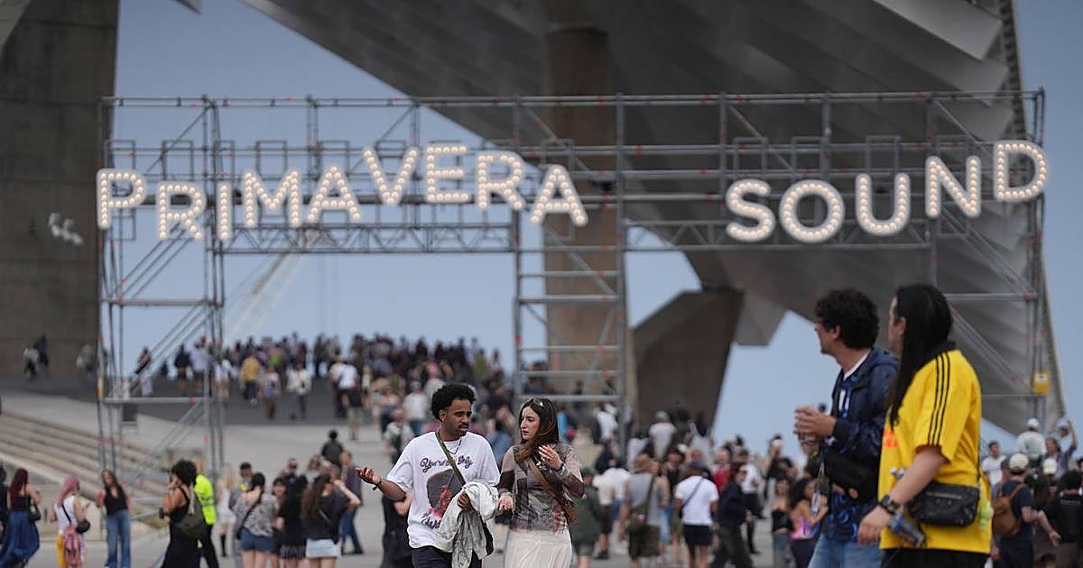 Pedro Sánchez hace una visita por sorpresa al Primavera Sound