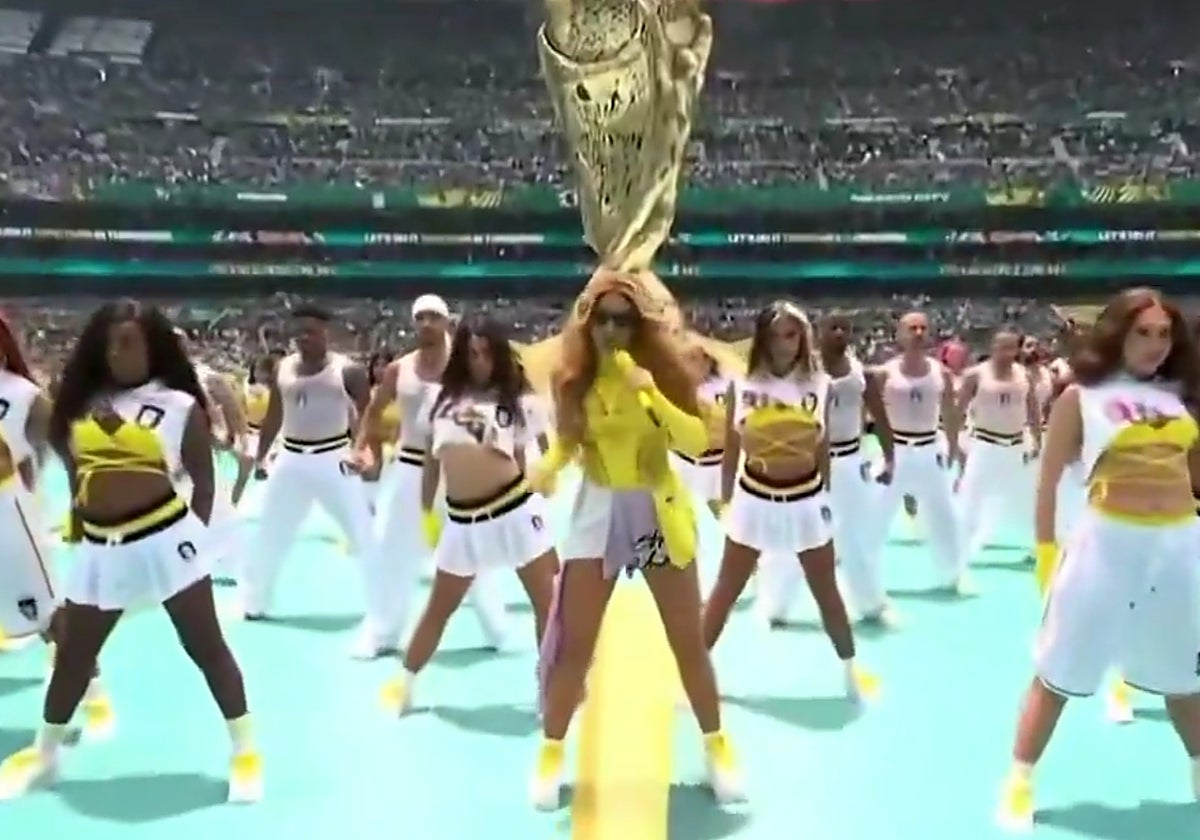 Shakira inaugura el Mundial con un show bailongo pero a años luz de la Super Bowl