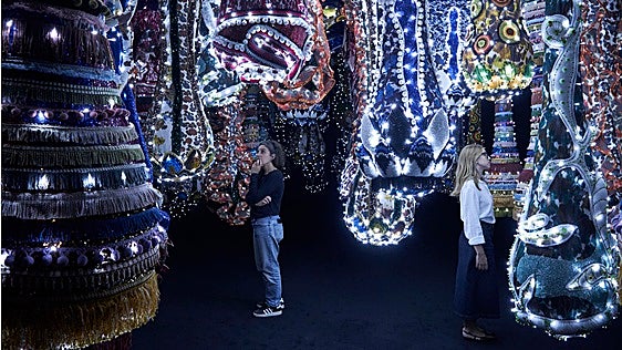 Con Joana Vasconcelos, entre pucheros, en el Museo Picasso-Málaga