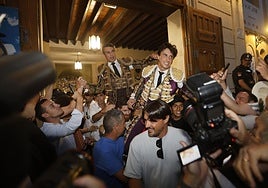 Roca Rey prende las Hogueras y se inventa el el triunfo mayor