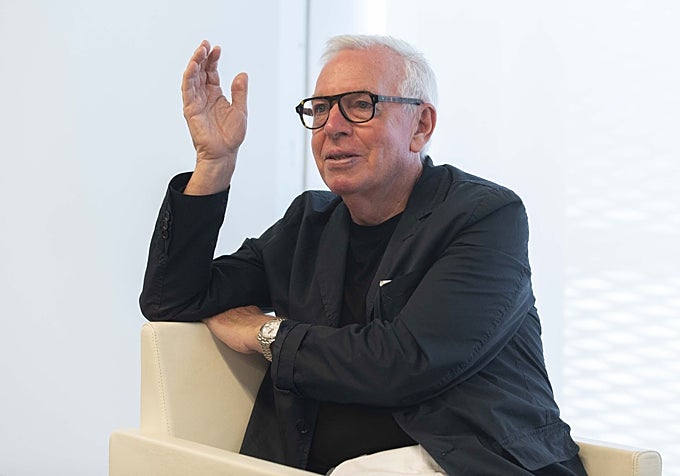 El 'Nobel' de Arquitectura, David Chipperfield, durante la entrevista.