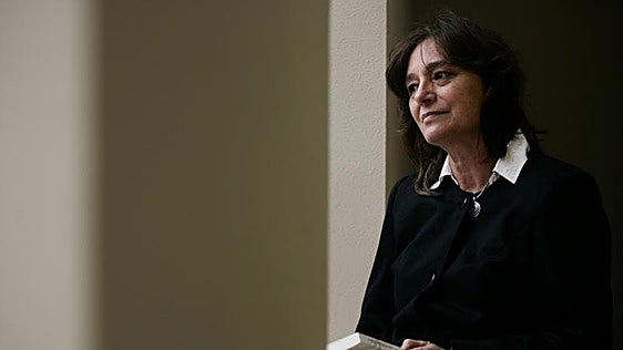 Cristina Cerezales, emigración, arte y canto a la resiliencia