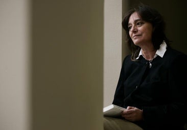 Cristina Cerezales, emigración, arte y canto a la resiliencia