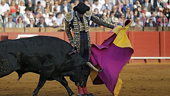 Quién torea hoy, martes 7 de julio, en Pamplona por San Fermín: cartel, horario y dónde ver gratis online