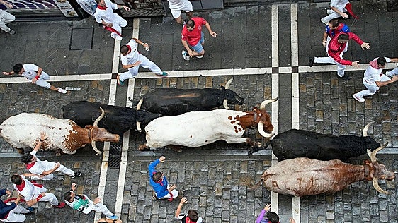 Encierro de San Fermín, en directo: heridos, ganadería y última hora en Pamplona hoy