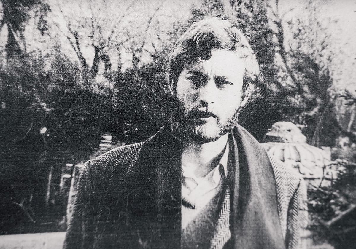 Quién es Aníbal Núñez, el poeta que se entregó a la belleza inútil
