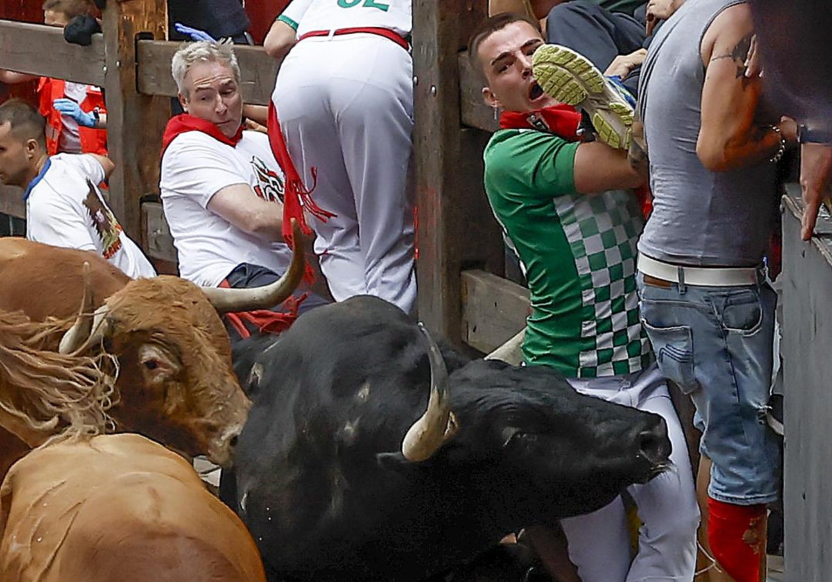 Los toros de Álvaro Núñez esperan a Morante tras un encierro muy vistoso el cuarto día