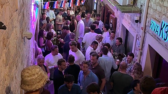 Ya no hay fiesta sin límites en la isla croata de Hvar