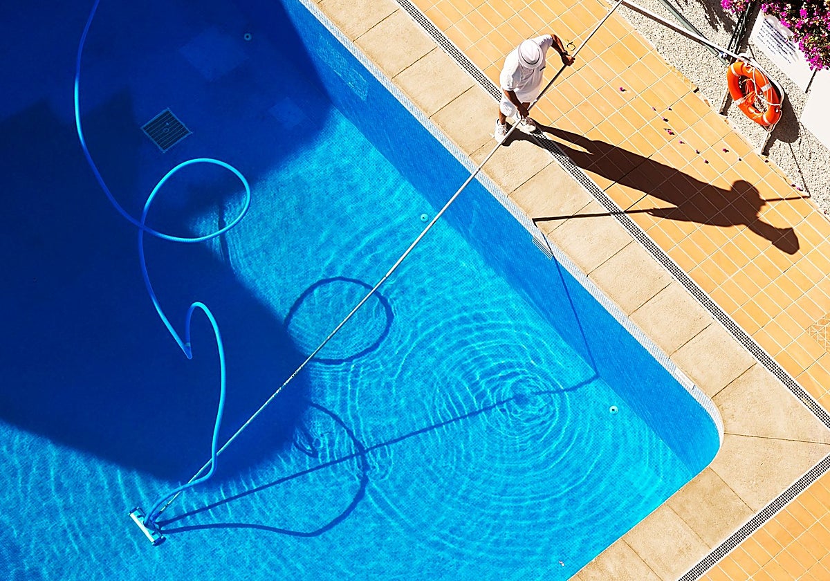 Con quién te metes en la piscina