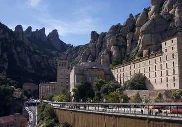 Subes como turista y bajas como peregrino