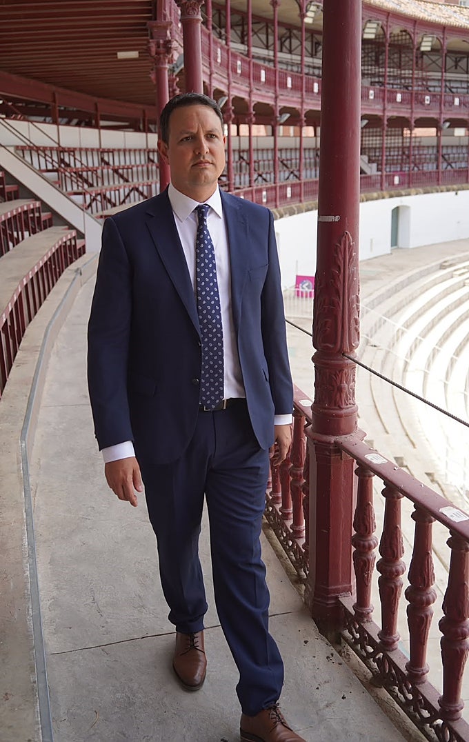 El nuevo empresario recorre la plaza de la Malagueta