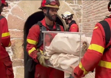 Trasladan los restos del Panteón Real de San Juan de la Peña ante la amenaza del fuego de Riglos