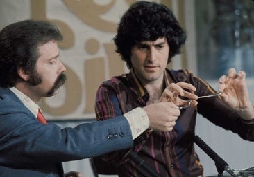 Cuando Tamariz explicó los secretos de Uri Geller: «El de la cucharilla es un truco clásico»