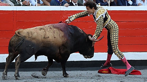 Imponente Roca Rey, un huracán en la taquilla y en el ruedo