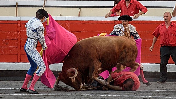 Una buena tarde empañada por la cornada a un monosabio