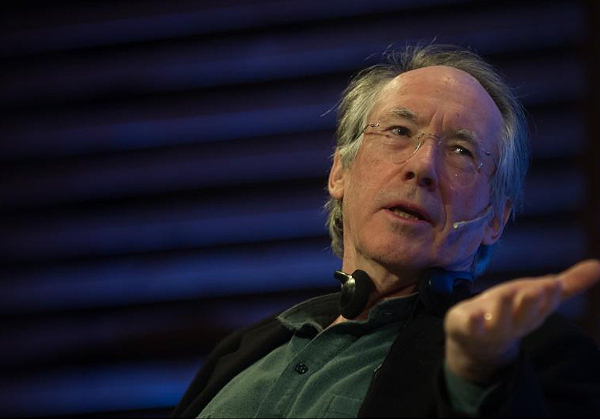 Ian McEwan, verso a verso