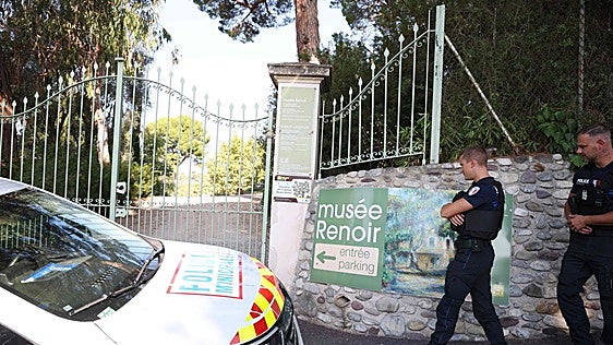 Roban dos cuadros del museo Renoir en el sudeste de Francia
