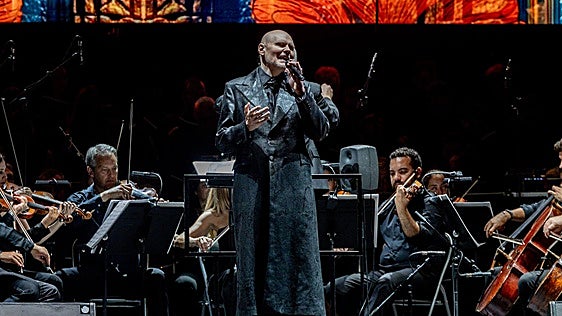 El «milagro» sinfónico de Billy Corgan, con más sombras que luces