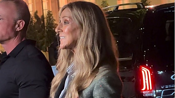 El fervor por Céline Dion invade París ante su retorno a los escenarios