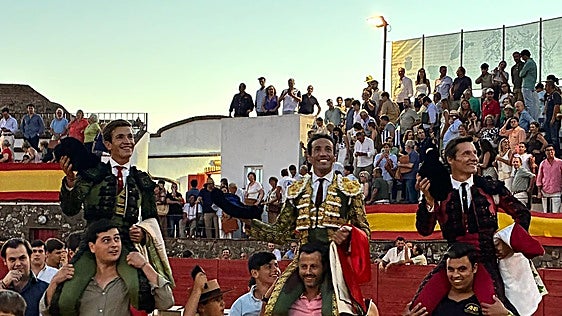 Urdiales, De Miranda y Zulueta, a hombros en una gran tarde de toros en Cortegana