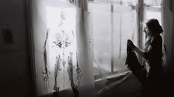 Francesca Woodman más acá de su icono