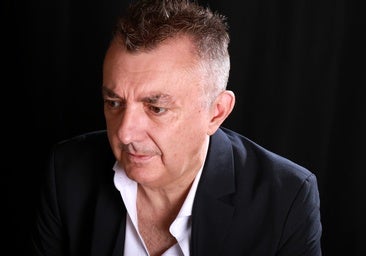 Manuel Vilas: «Antes escribía a lo Sex Pistols y ahora a lo Leonard Cohen»