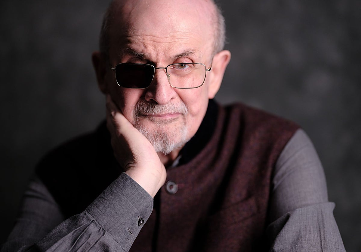 'Los versos satánicos': por qué la novela de Rushdie va mucho más allá de la fatua