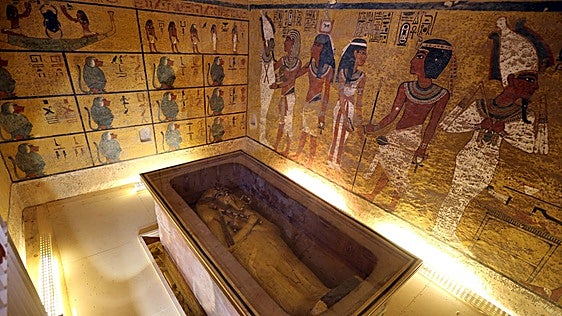 Hallan nuevos indicios de cámaras ocultas en la tumba de Tutankamón: ¿el buscado sepulcro de Nefertiti?
