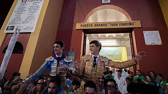 La frescura de Aarón Palacio en el territorio de Víctor Hernández (que no se deja ganar la partida)