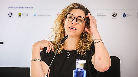 El Cervantes se pone de perfil con la cancelación de Ariana Harwicz; AC/E y el Ayuntamiento de Granada callan