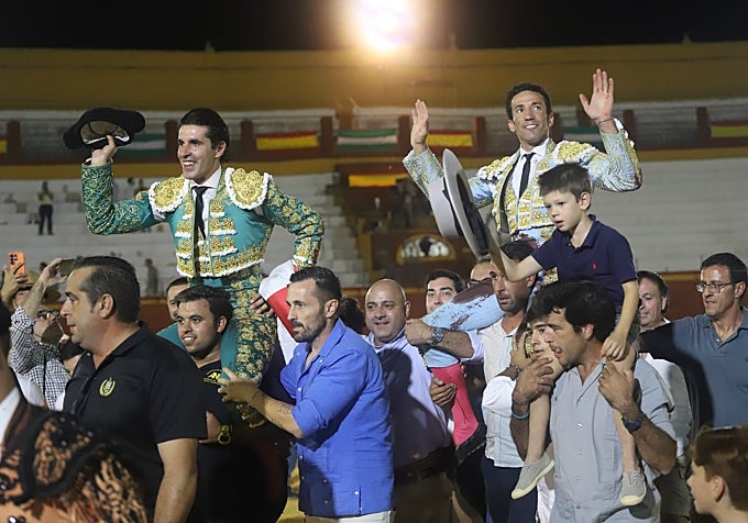 Talavante y De Miranda salieron a hombros del coso de Pinichi.