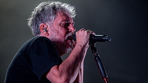Con Iván Ferreiro la vida transcurre mientras estábamos en nuestra trinchera pop