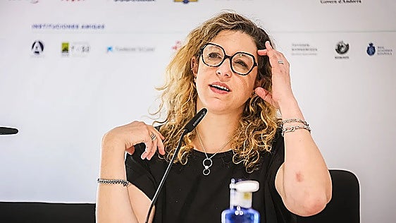 El embajador argentino pide a la Universidad de Granada que desagravie a Ariana Harwicz
