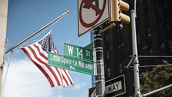 'Little Spain - La Nacional Way': la comunidad española por fin tiene una calle en Nueva York
