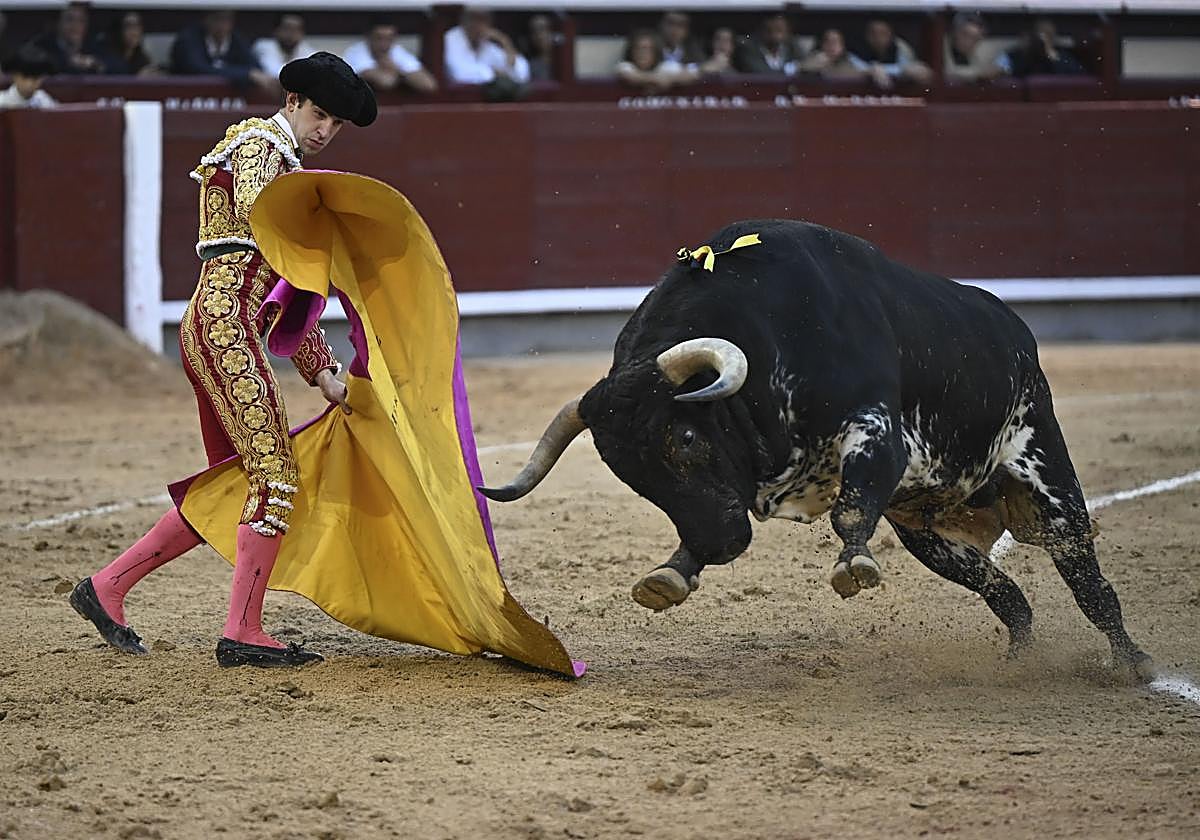 Una corrida de Victoriano con posibilidades, muy por encima de la terna