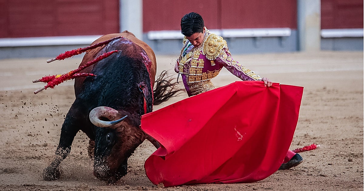 Marco Pérez desata las iras de Las Ventas en la tarde de su confirmación