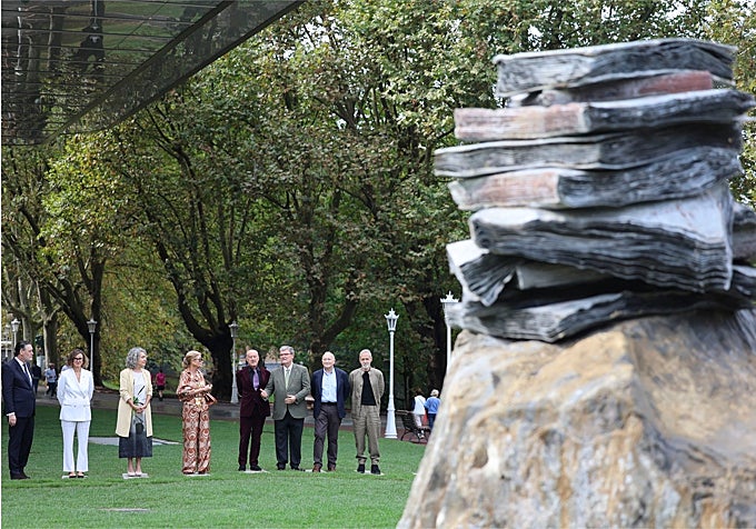 En primer plano, la escultura de Anselm Kiefer que ha donado al museo la familia Foster.